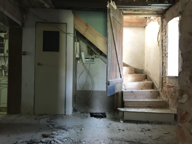 Dom pod królikiem - prace remontowe