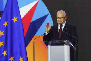 Raty kredytów spadają, choć nie spadły stopy!