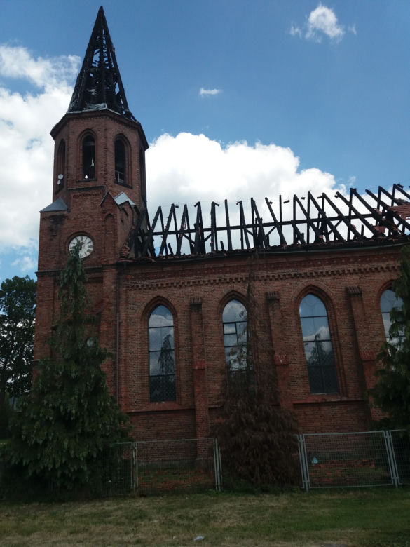 Kościół w Lutolu Suchym.