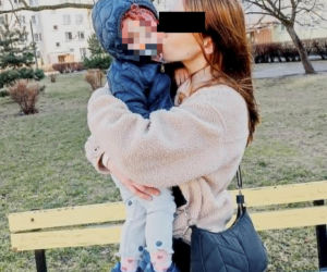 Zosia otworzyła okno na 11. piętrze. Pijana matka spała obok