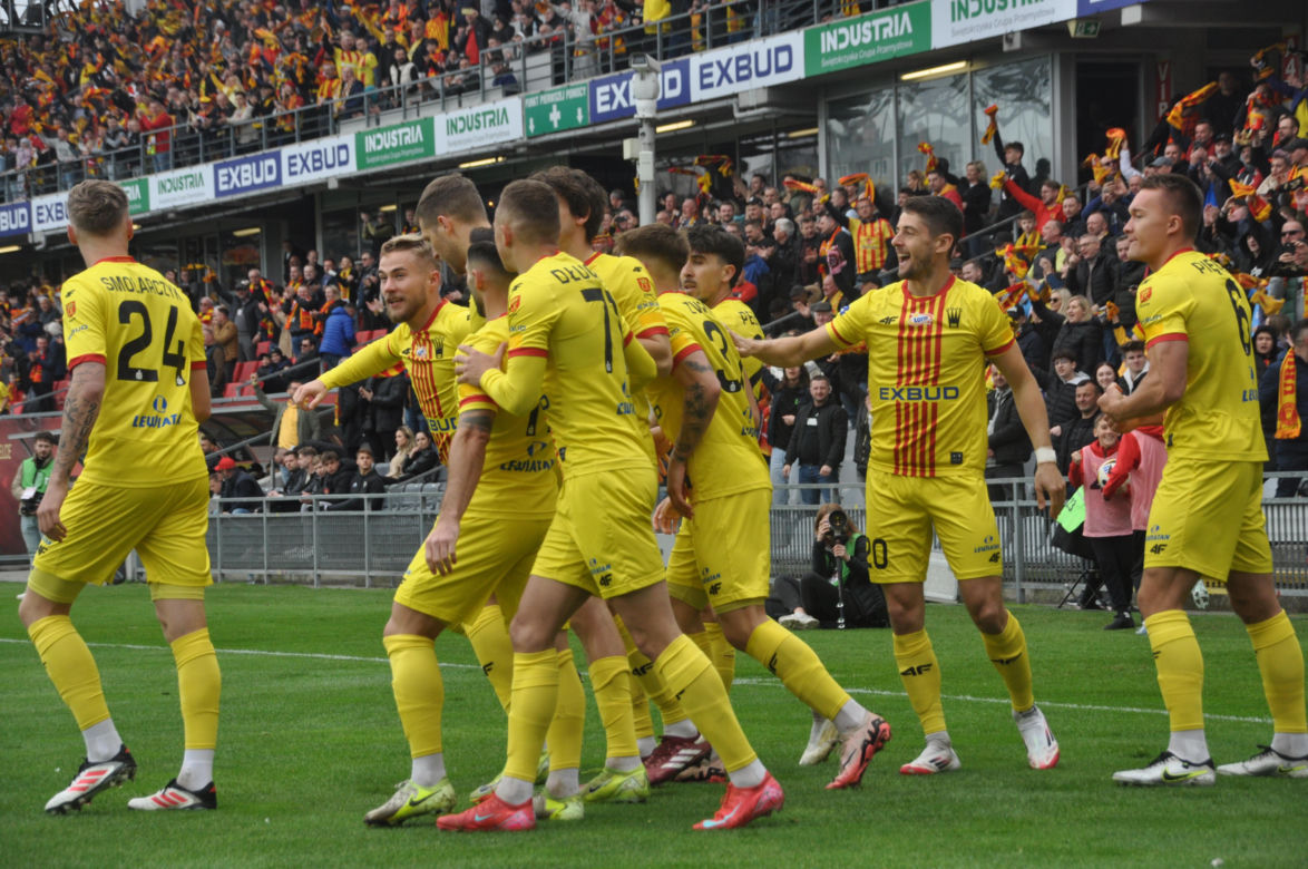 Piłkarze i kibice Korony Kielce
