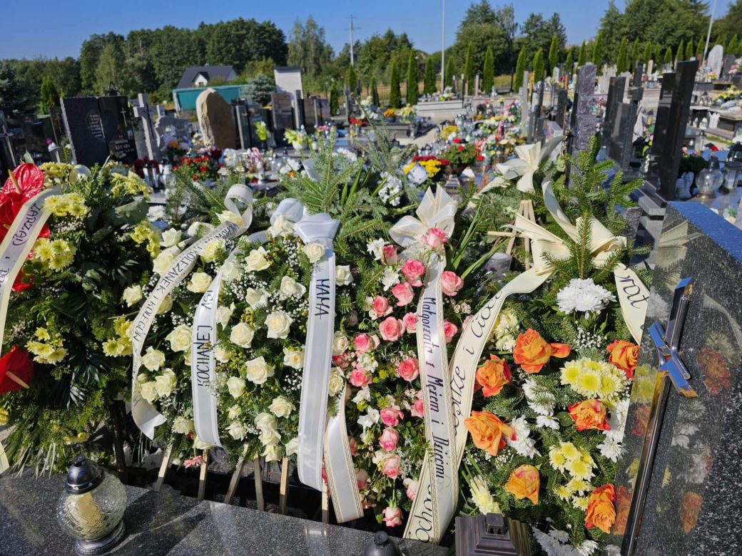 Łańcut. Joasię szukali wszyscy, została zabita. Grób 24-latki [GALERIA]
