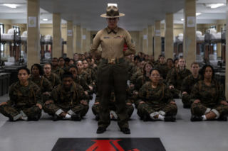 Kobiety w wojsku pod lupą Pentagonu. Czy dekada zmian zostanie cofnięta?