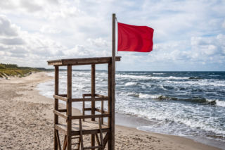 Sinice Mrzeżyno. Czy w Mrzeżynie można się kąpać 24.08? Flaga, warunki pogodowe