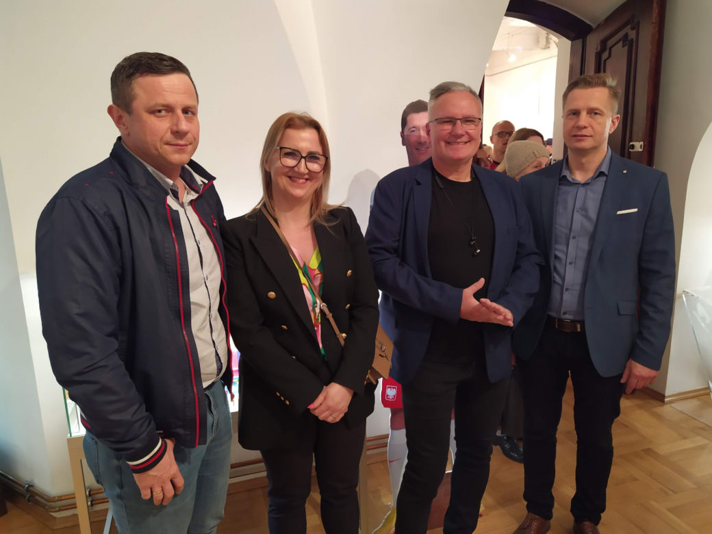 Zdjęcia z otwarcia wystawy o historii piłki nożnej w siedleckim Muzeum Regionalnym
