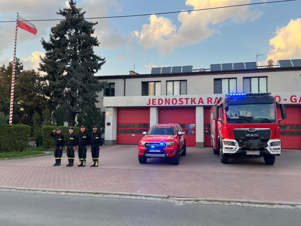 Hołd małopolskich strażaków dla zmarłego kolegi