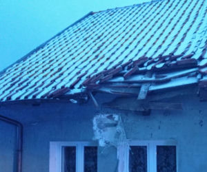 Kurki. Wypadek na DK 58. Ciężarówka wjechała w dom