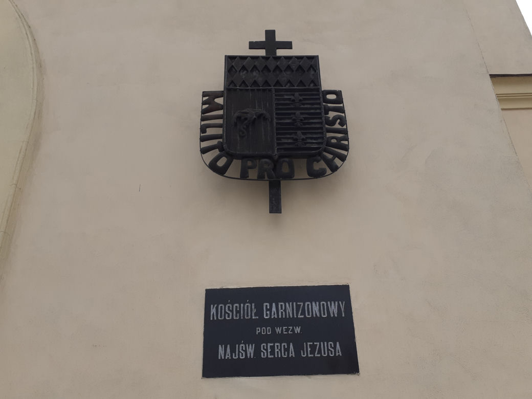 Jak wyglądał kościół garnizonowy w Siedlcach z zewnątrz i w środku w marcu 2021 roku?