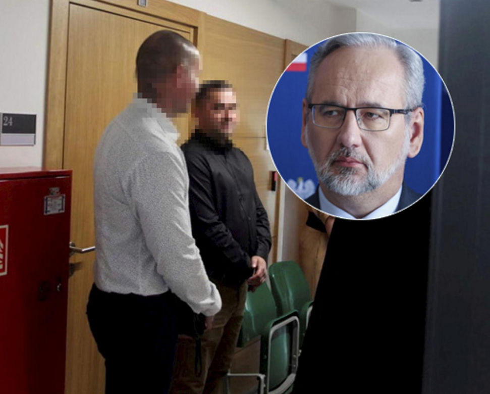 Rafał i Aleksander pobili Adama Niedzielskiego w centrum miasta. Były minister okazał im łaskę
