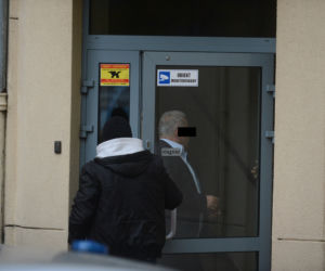 Oskarżony o korupcję były burmistrz Włoch Artur W. stanął przed sądem