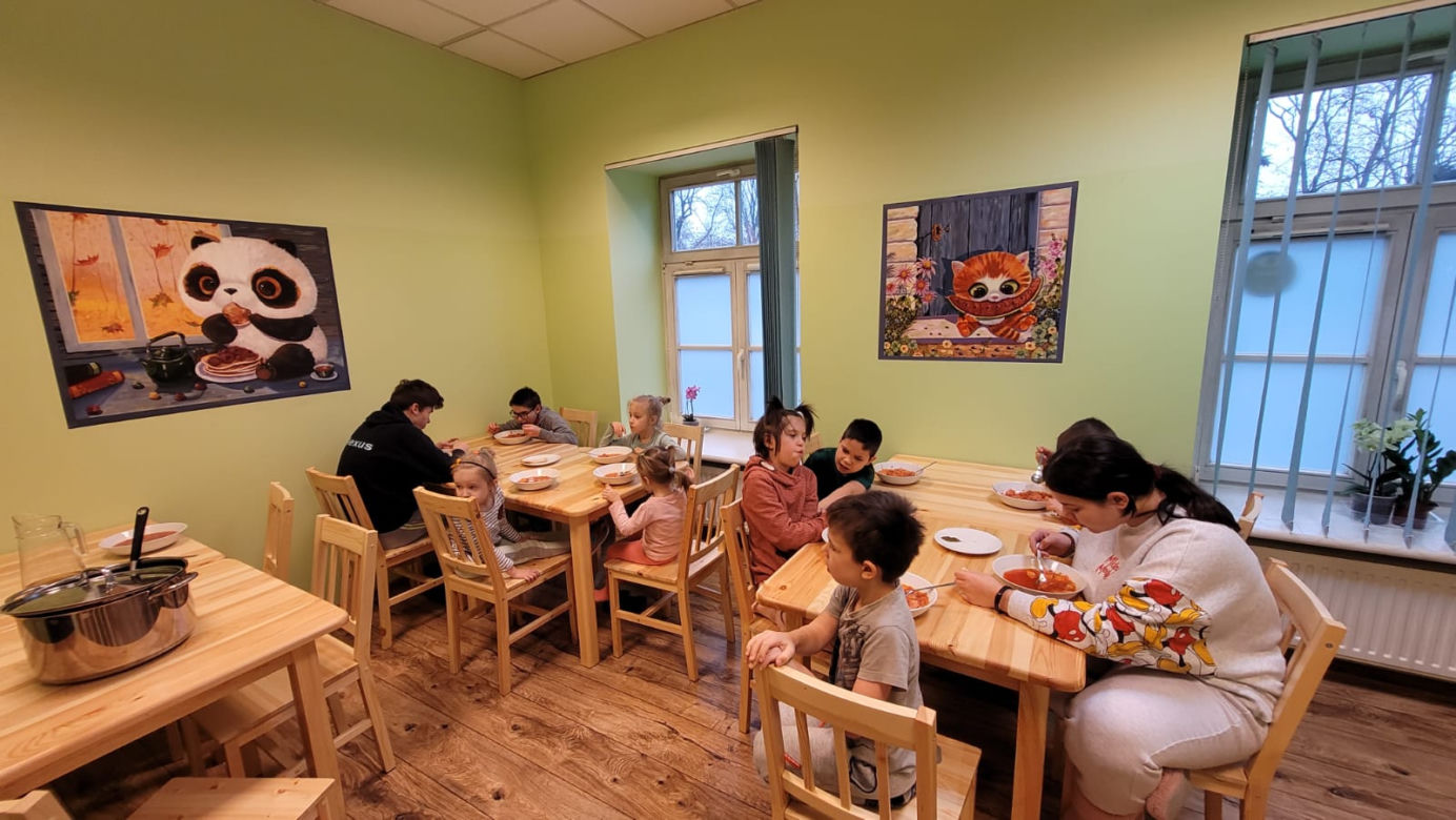 Dzieci i rodziny z pieczy zastępczej z Ukrainy znalazły bezpieczny dom w Lublinie. Pomogły Wioski Dziecięce