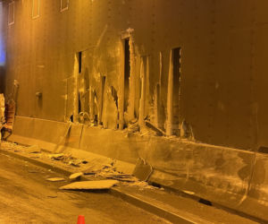 Ciężarówka z mięsem zablokowała tunel. Paraliż komunikacyjny na Ursynowie