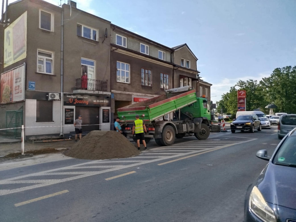 Od 16 lipca wystąpią ograniczenia w ruchu, polegające na zamknięciu odcinka ul. Floriańskiej od skrzyżowania z ul. Piłsudskiego do skrzyżowania z ul. 3 Maja (włącznie).