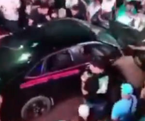 Koszmarny wypadek podczas fety kibiców. Auto wjechało w radosny tłum w Meksyku