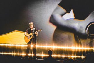 Michael Patrick Kelly „Traces Tour 2026” – trzy godziny intymnej muzycznej podróży w Warszawie [RELACJA]