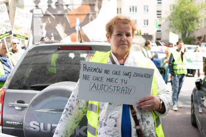 Dramat setek rodzin pod Warszawą! Nowa autostrada zburzy ich domy?! „Żyjemy na bombie”