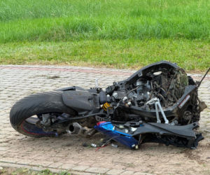 Dramat na Podkarpaciu. Zderzenie motocykla z autem, nie żyje jedna osoba