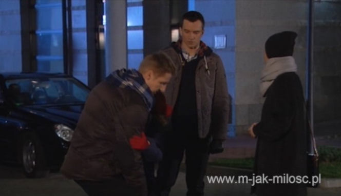 M jak miłość odc. 1052. Jurek (Michał Czernecki), Ala (Olga Frycz), Paweł (Rafał Mroczek)