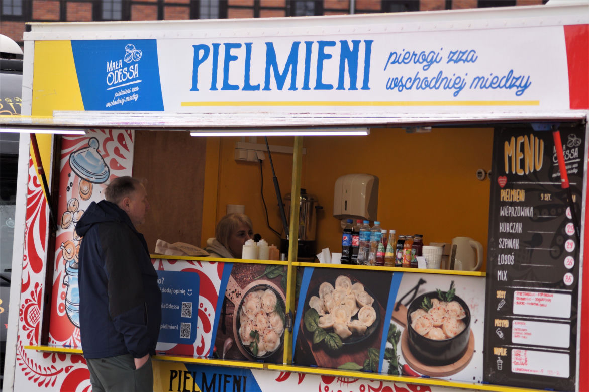 Festiwal Smaków Food Trucków 2023. Restauracje na kółkach zaparkowały na Wyspie Młyńskiej! [ZDJĘCIA]