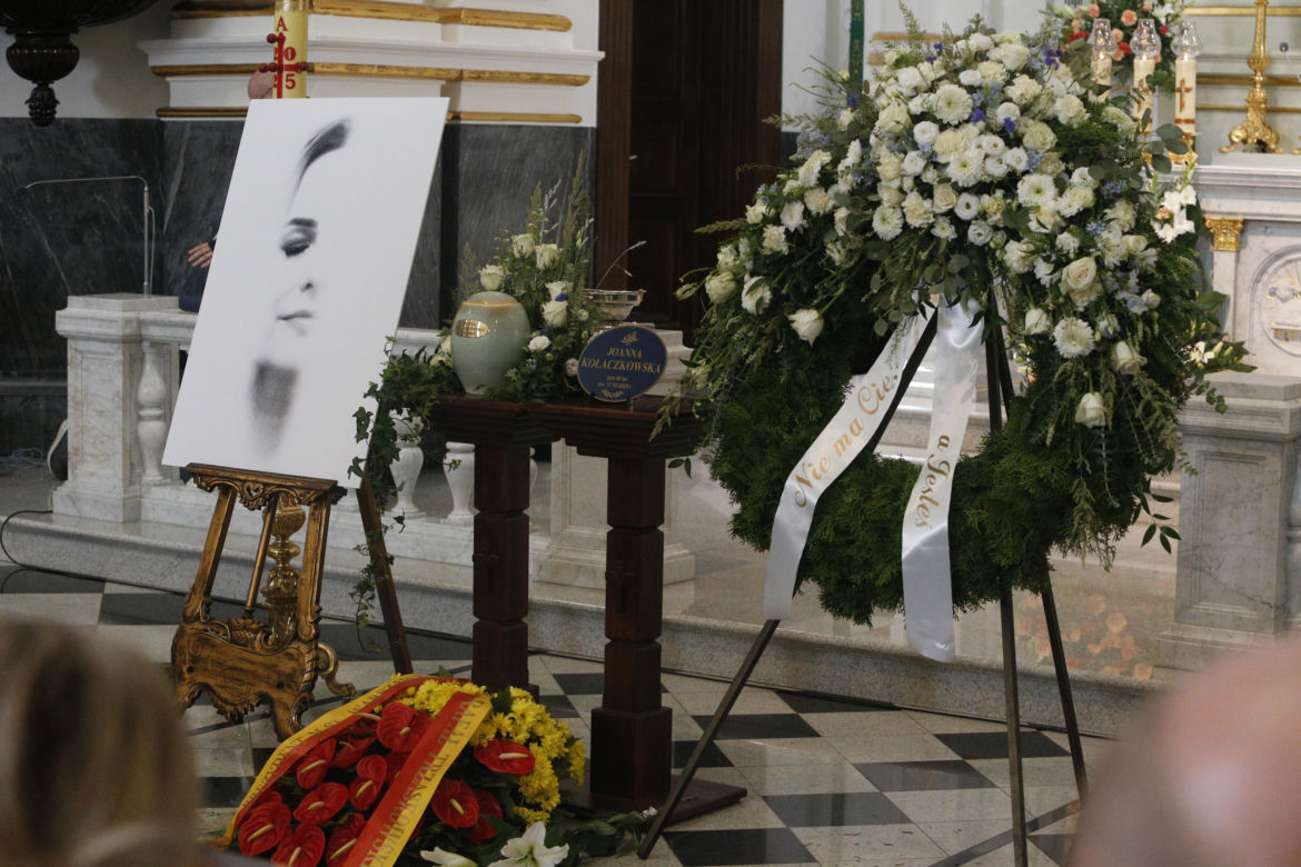 Pogrzeb Joanny Kołaczkowskiej. To jej ostatnie pożegnanie! Msza w kościele i świecka ceremonia