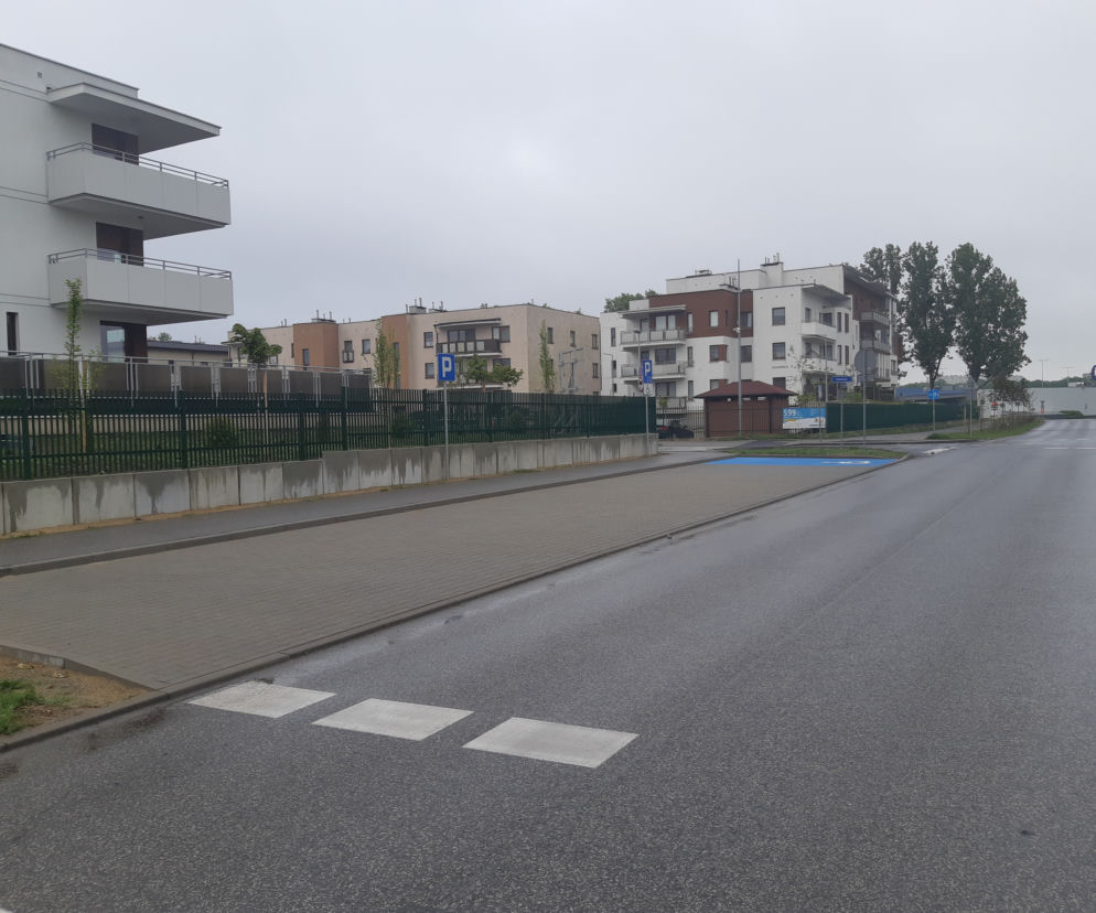 Miejsca parkingowe przy Jarocińskiej w Toruniu
