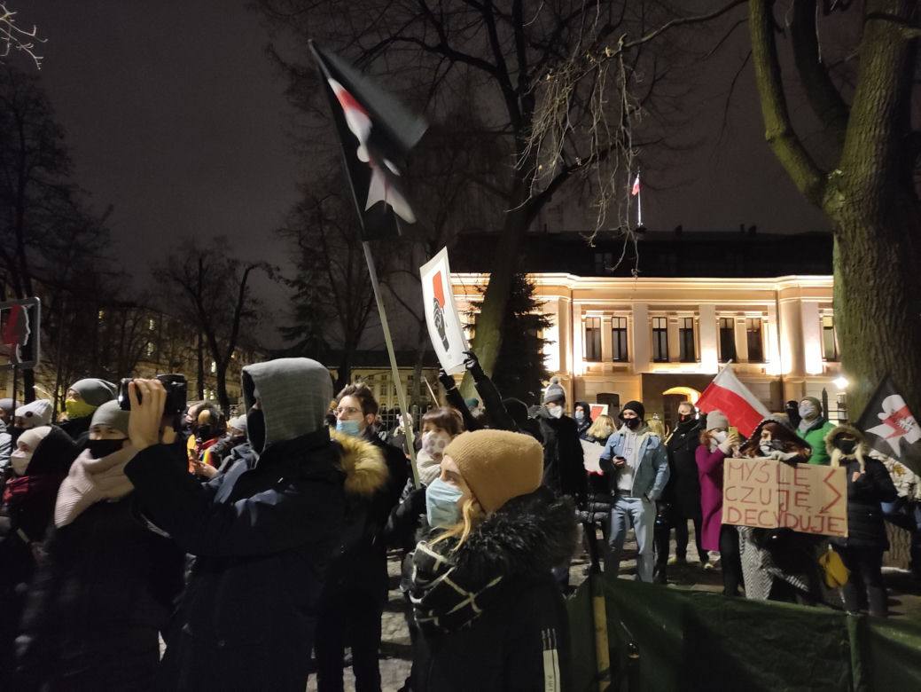 Strajk Kobiet 27.01.2021. Tłumy przed Trybunałem Konstytucyjnym