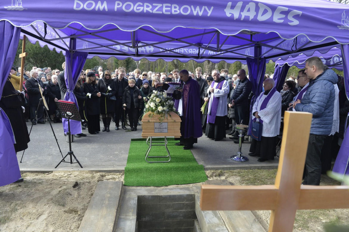 Pogrzeb Pawła Królikowskiego Powązki Wojskowe 