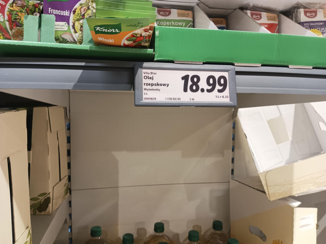 Porównaliśmy ceny w polskim i niemieckim markecie. Gdzie zarobimy tańsze zakupy na Wielkanoc? 