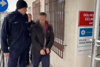 Zadźgał kluczem i uciekł! Po 10 latach morderca z Mosiny wpadł w ręce policji