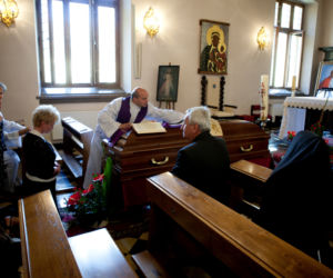 Oddał wszystko kościołowi