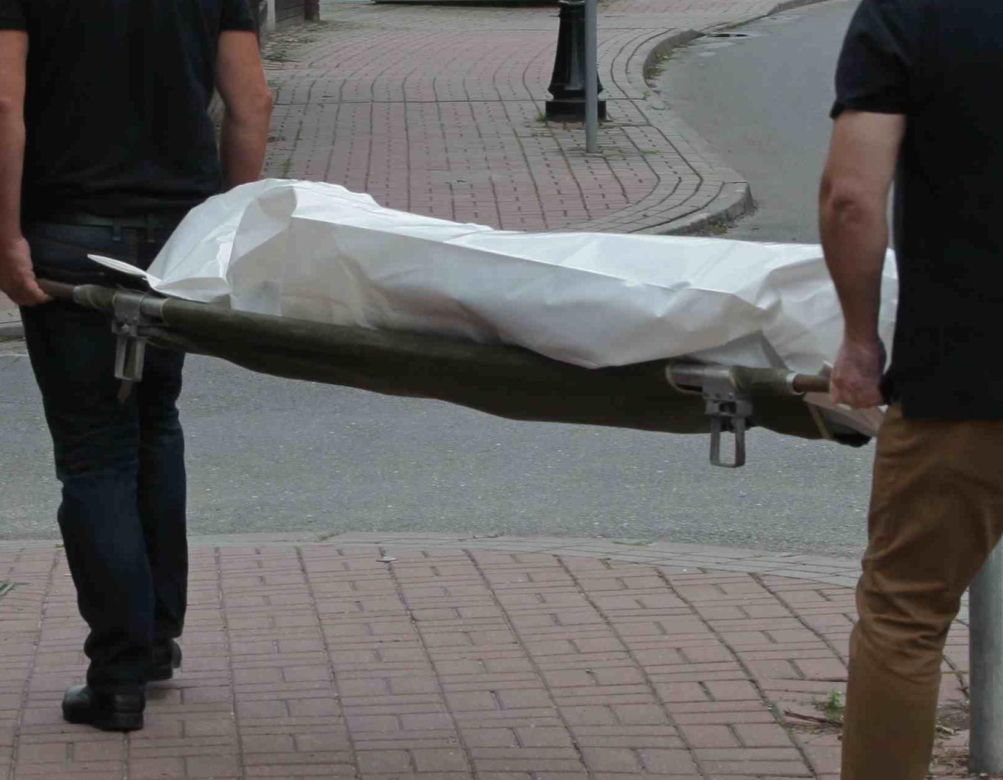 Bestialski mord w zaciszu mieszkania. Zakatował Zdzisława, bo upomniał się o czynsz