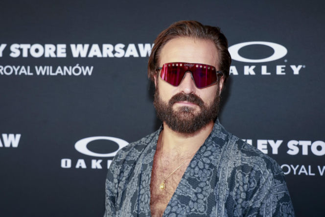 Piotr Stramowski miał zupełnie inny plan na życie. Dziś jest jednym z najbardziej rozpoznawalnych polskich aktorów