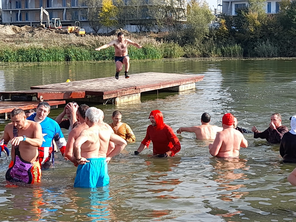 Rzeszowskie morsy z „Sopelka” rozpoczęły sezon. Zobaczcie zdjęcia! 