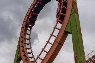 Pokonał raka, uciekł z pożaru, spadł z roller coastera! Kim była ofiara?