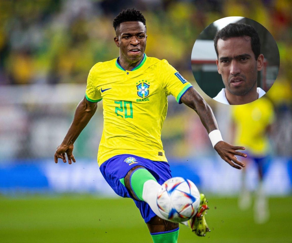 Piłkarz Vinicius Junior w żółtym stroju reprezentacji Brazylii z numerem 20, z piłką przy nodze na zielonej murawie, obok w okręgu portret Rogera Guerreiro. O piłce nożnej i nadziei na mundialu przeczytasz więcej na naszym portalu.