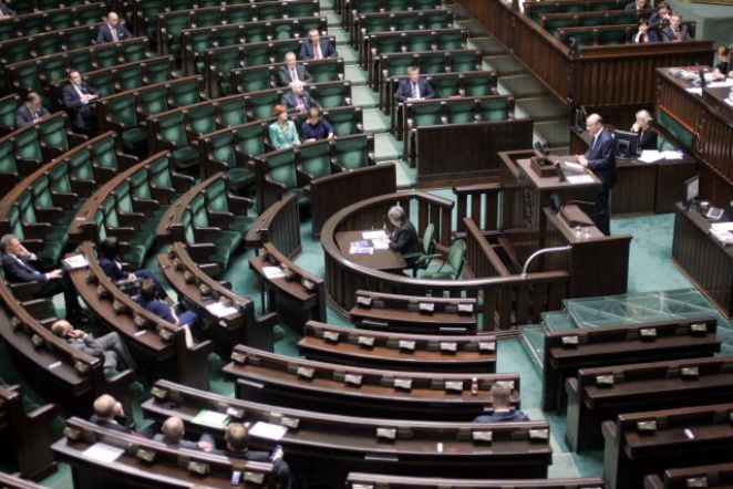 Posłowie mają gdzieś budżet