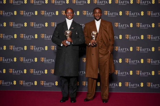 Gwiazdy przebrane za abażury na Bafta. Kto się popisał najlepszą kreacją?