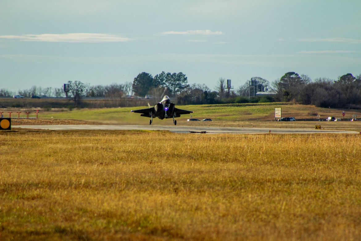 Ósmy polski F-35 w Ebbing. Amerykanie pokazali zdjęcia myśliwca