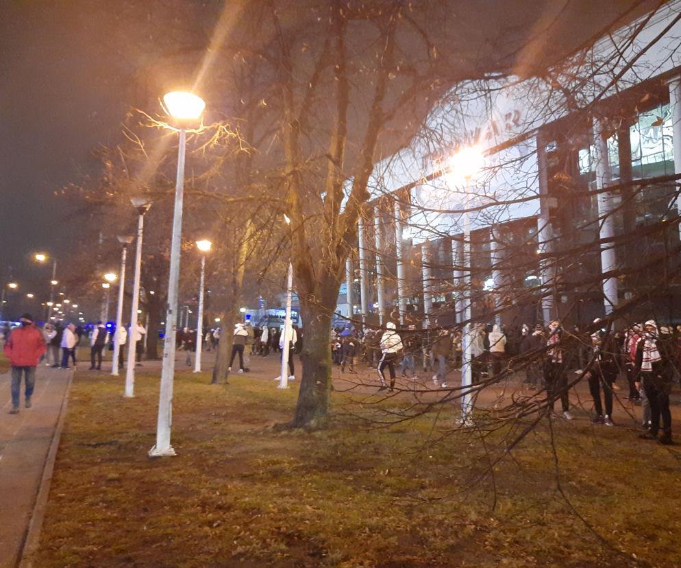 Kibice zgromadzeni podczas meczu Legia-Warta Poznań