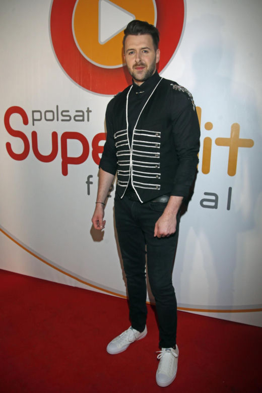 Grzegorz Hyży kiedyś i dziś. Od skromnego chłopaka z "X Factora" do ikony męskiego stylu