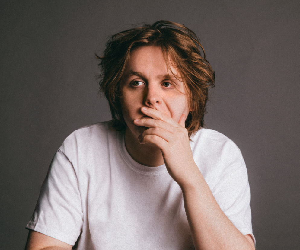 Nowości Muzyczne 2019 - Lewis Capaldi z płytą pełną hitów [TRACKLISTA, PREMIERA]