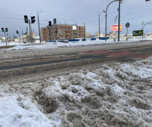 Zima sparaliżowała ruch w Olsztynie. Samochód się ślizgał, bokiem latałyśmy