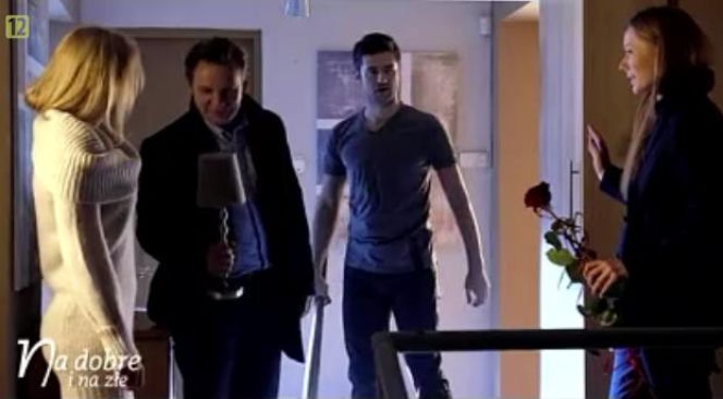 Na dobre i na złe odc. 555. Tomasz Rzepecki (Ireneusz Czop), Agata Woźnicka (Emilia Komarnicka), Wiktoria (Katarzyna Dąbrowska), Adam (Grzegorz Daukszewicz)