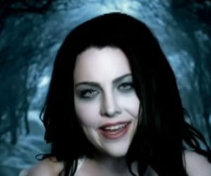 Evanescence debiutowali ponad 20 lat temu. Jak teraz wygląda Amy Lee? 