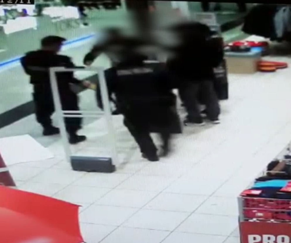 Zamość. Afera w galerii. Interwencja policjanta i strażnika miejskiego wywołała burzę. Są zarzuty