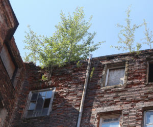 Katastrofa budowlana w Warszawie. Runęły trzy piętra kamienicy na Pradze