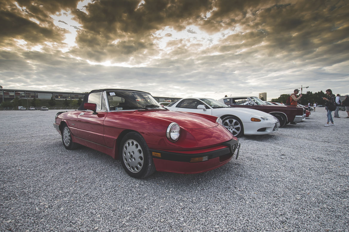 Spotkanie Youngtimer Warsaw pod PGE Narodowym