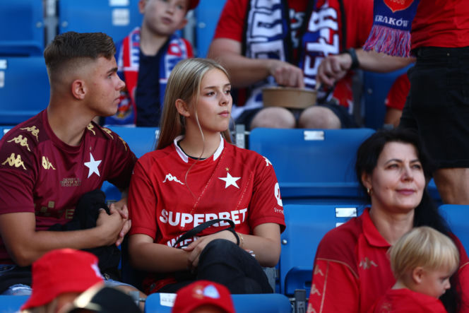 Wisła Kraków - Wieczysta Kraków: Zdjęcia kibiców i zawodników z meczu 6. kolejki PKO BP Ekstraklasy