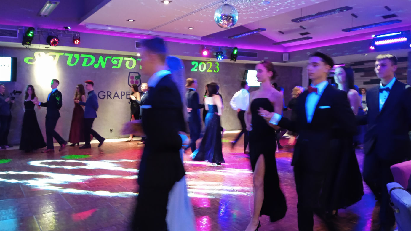 Studniówka 2023 II LO w Zielonej Górze