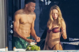 Kylian Mbappe byczy się z hiszpańską aktorką na Sardynii! ZDJĘCIA PAPARAZZI